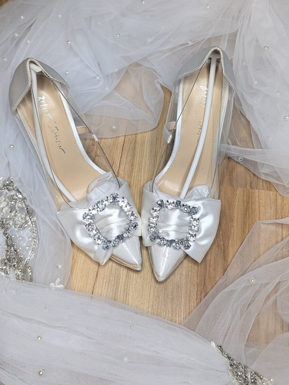 Betsey Johnson White Satin Crystal Buckle Bridal Heels Pumps With Og Box